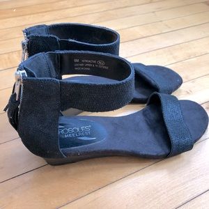 Aerosoles Sz 8 Black Wedge Sandals, Zipper, Tassel